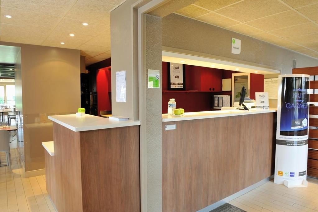 Kyriad Niort - Ла-Креш Экстерьер фото